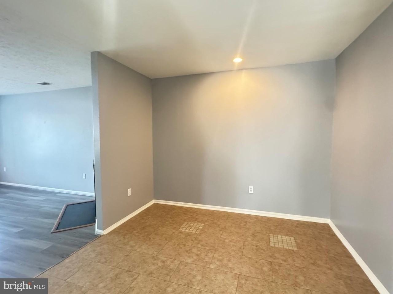 7233 Mill Creek Ct - Photo 5 of 30