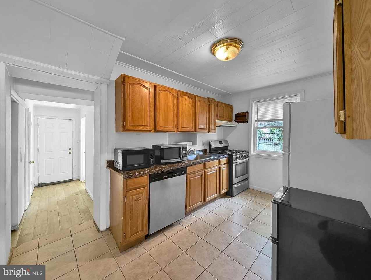 5540 60th Ave - Photo 6 of 26