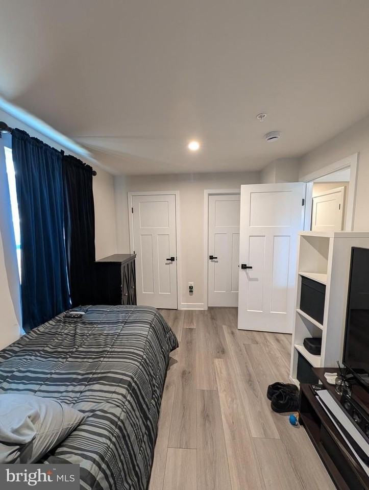 16141 Meadow Glenn Dr - Photo 3 of 20