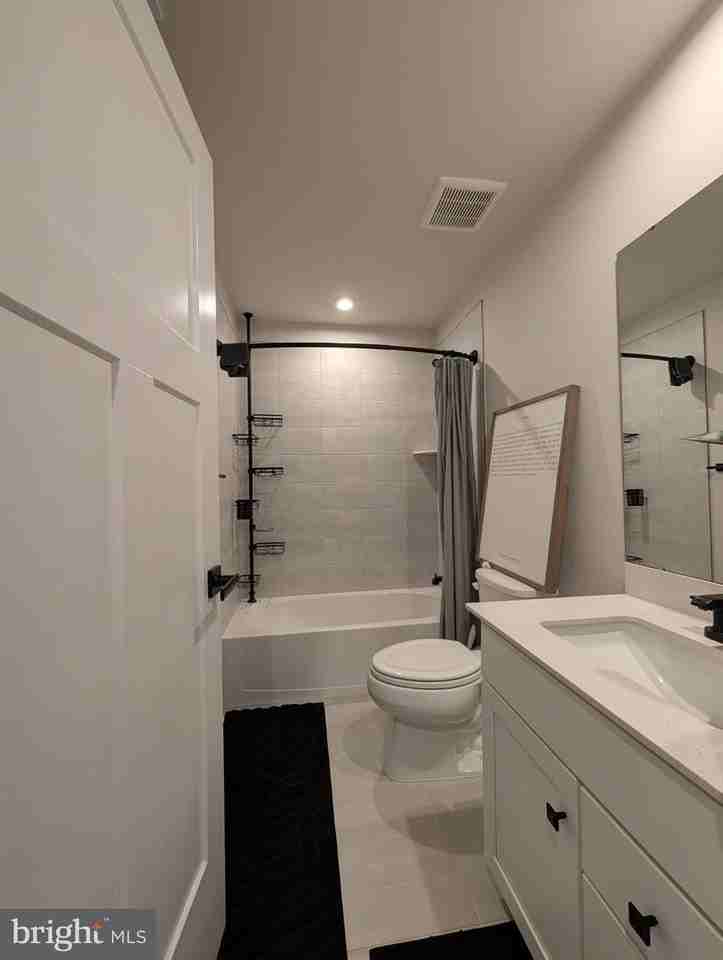 16141 Meadow Glenn Dr - Photo 5 of 20