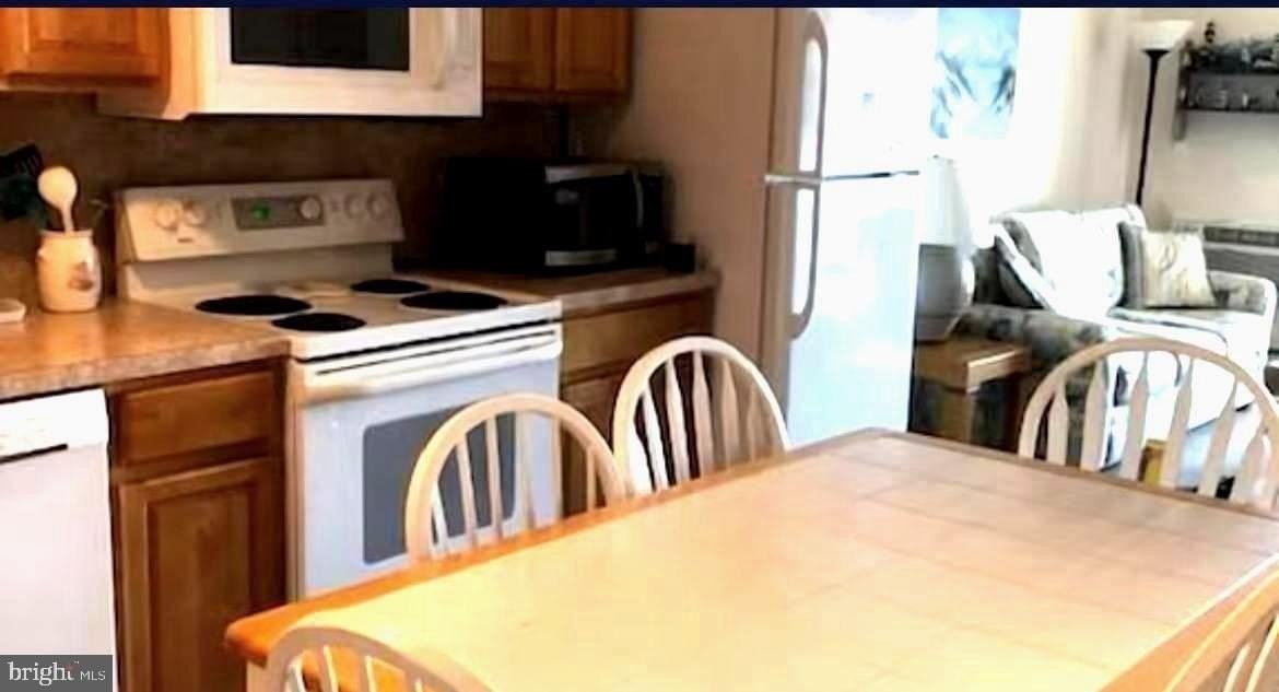 745 Mooring Rd - Photo 5 of 15