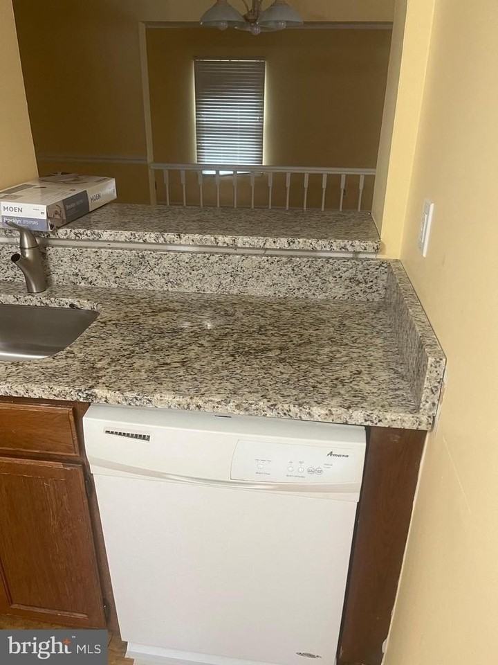 89 Dorchester Cir - Photo 7 of 41