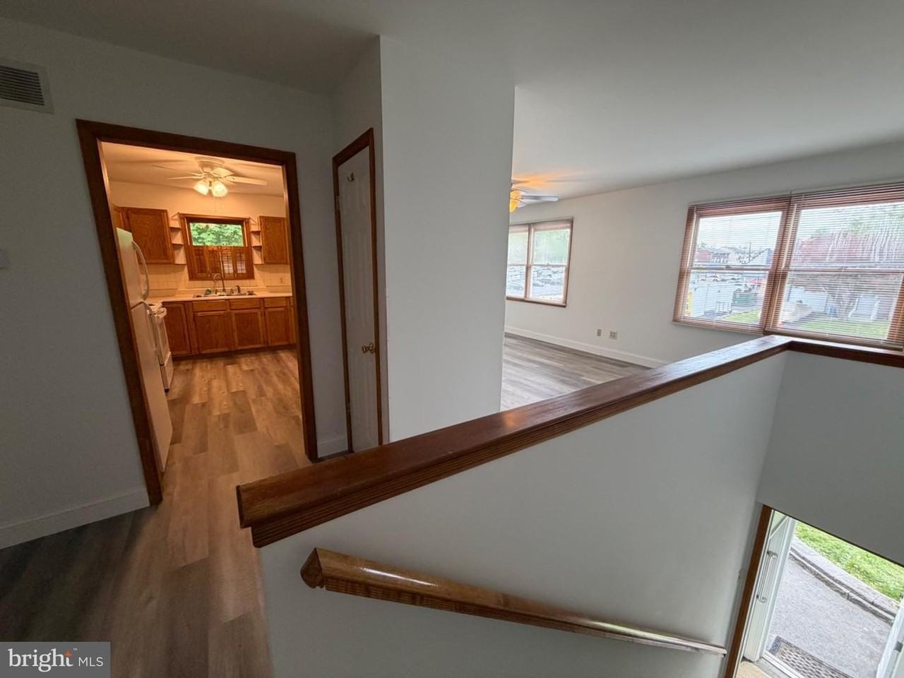 122 Glen Ave - Photo 3 of 19