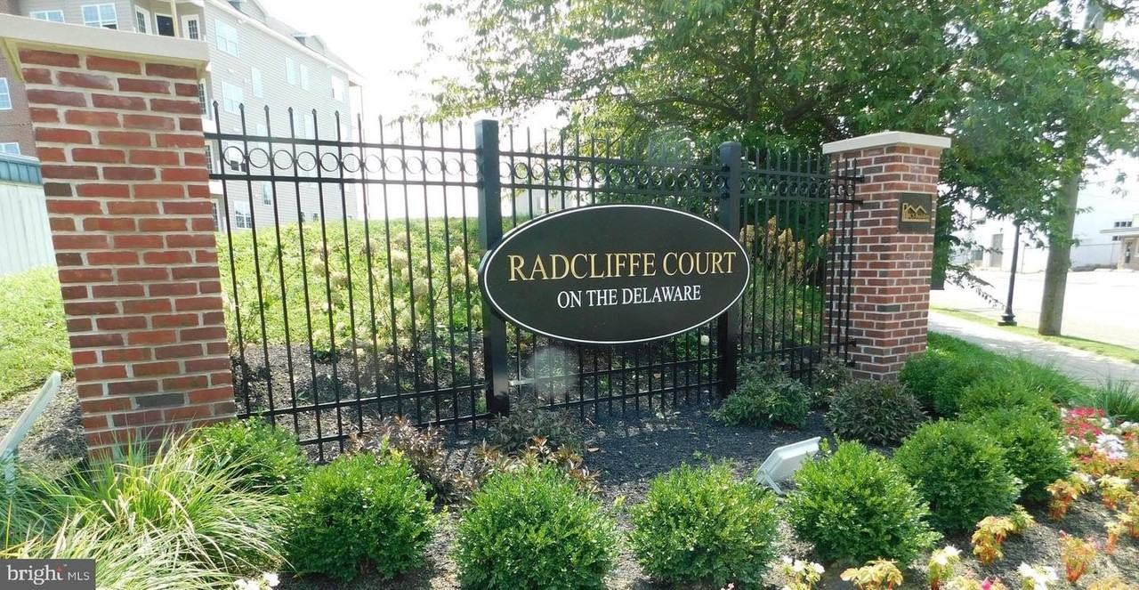16740 River View Cir - Photo 2 of 28