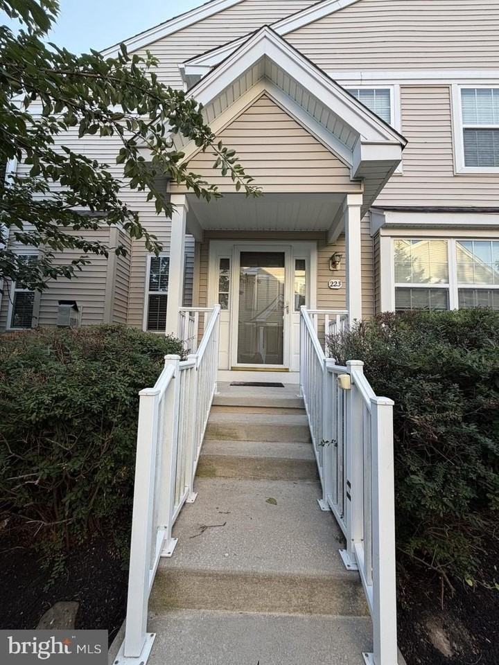 223 Flagstone Rd - Photo 3 of 27