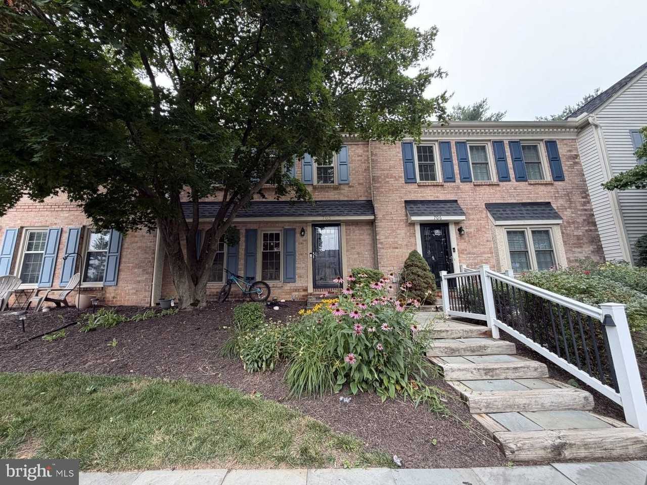 705 Shippen Dr - Photo 2 of 30