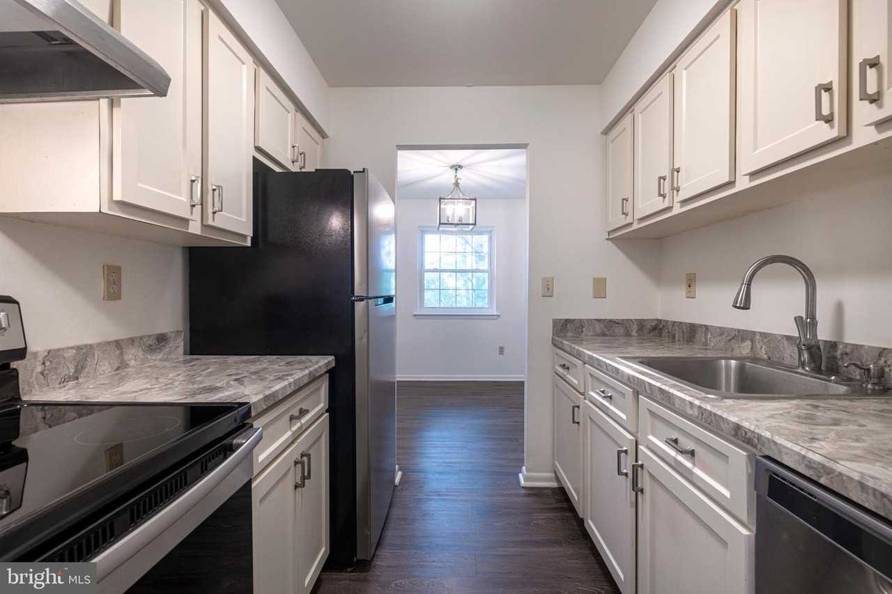 3324 Valley Dr - Photo 2 of 18
