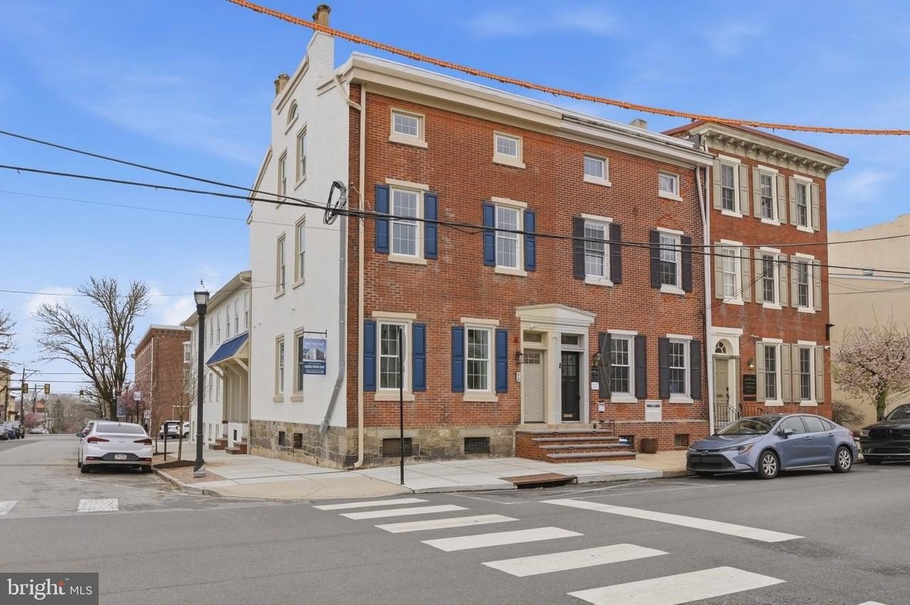 100 W Front St
