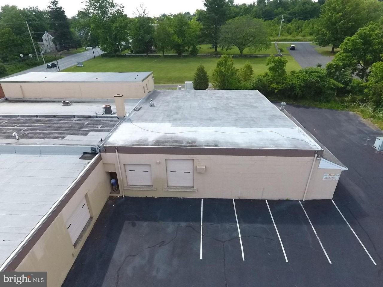 1055 W Germantown Pike - Photo 3 of 37