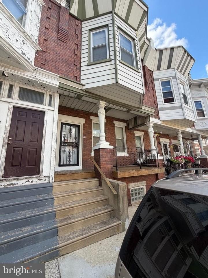 64 W Sharpnack St
