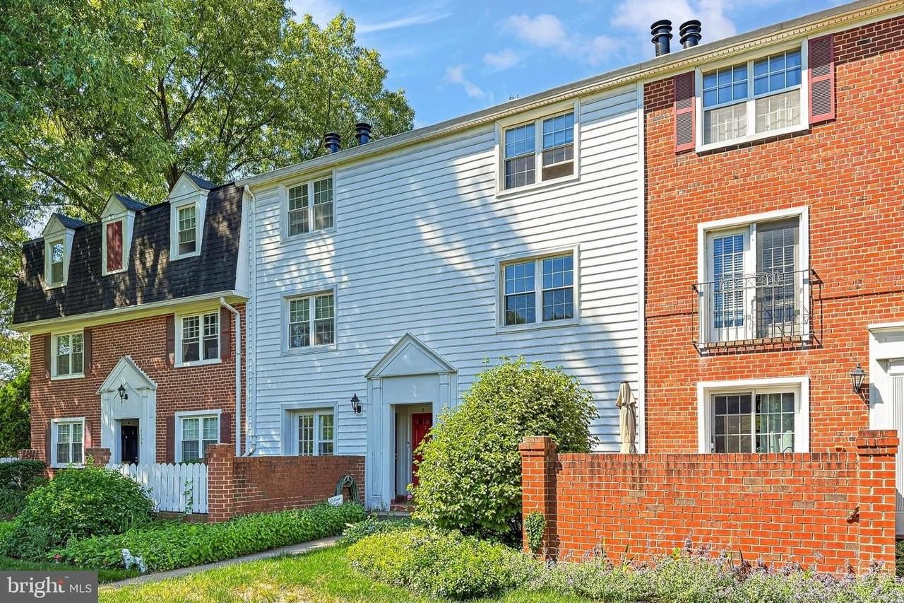 2711 S Walter Reed Dr - Photo 2 of 30