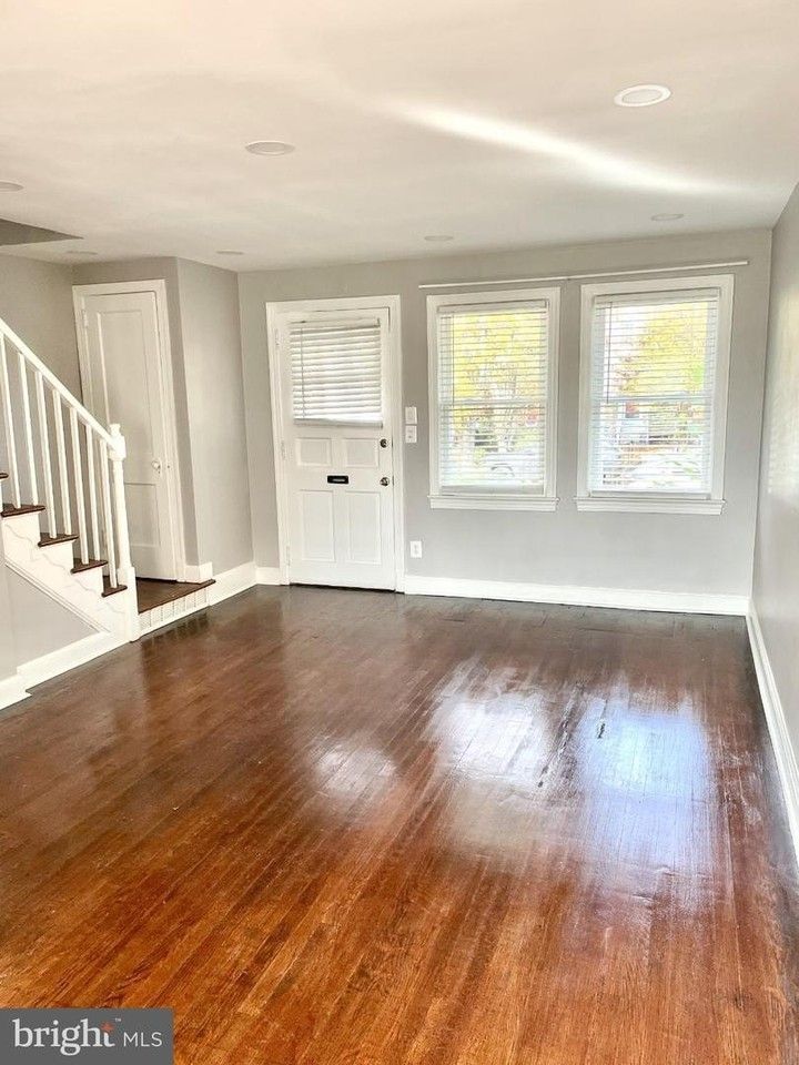 565 E Nelson Ave - Photo 2 of 34