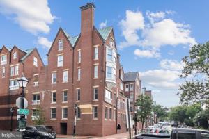 featured image of 116 N Union St
