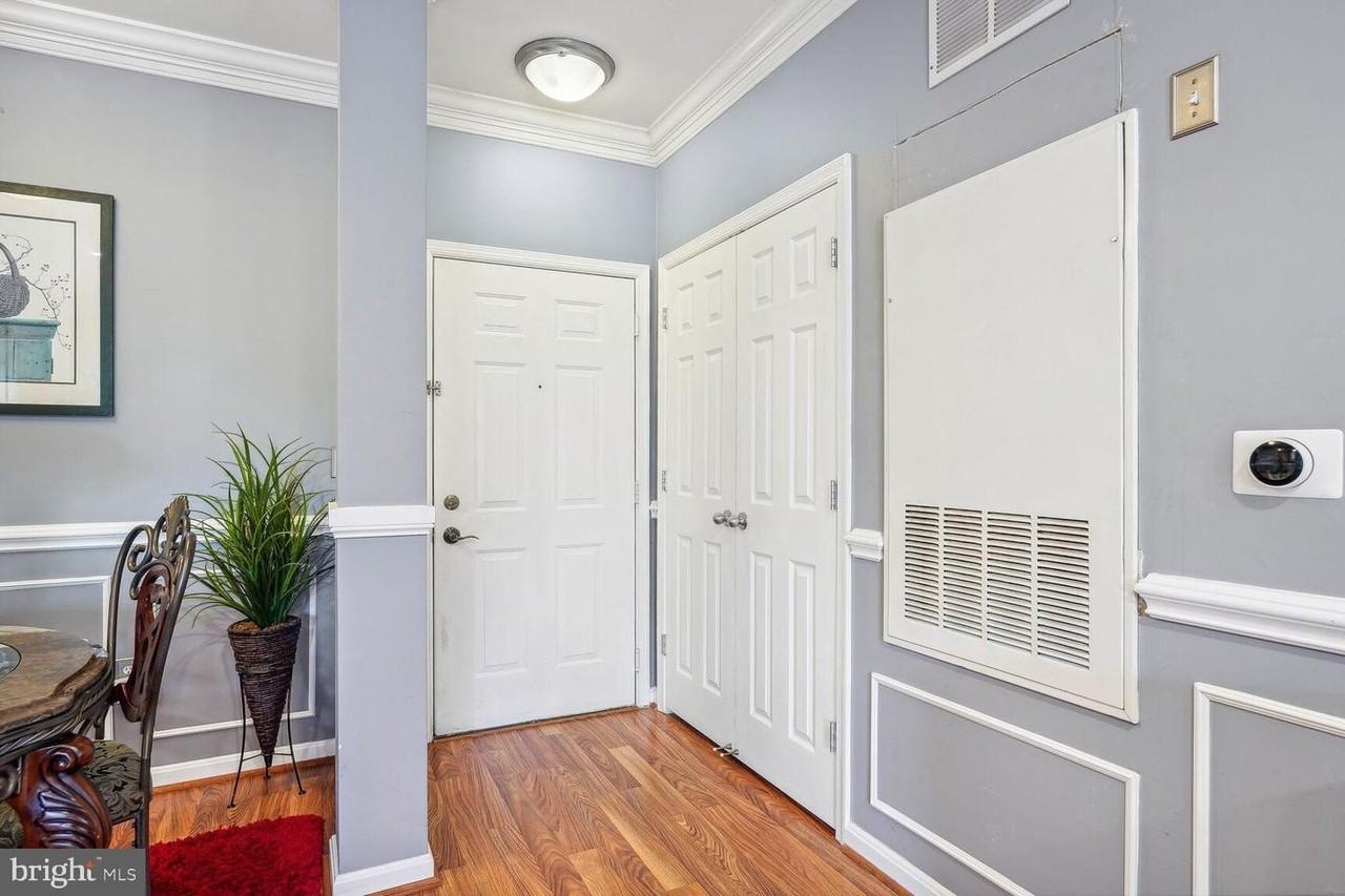 4850 Eisenhower Ave - Photo 4 of 39