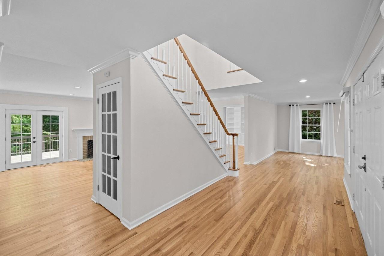 6609 Heidi Ct - Photo 7 of 50