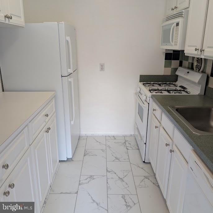 2903 Charing Cross Rd - Photo 4 of 16