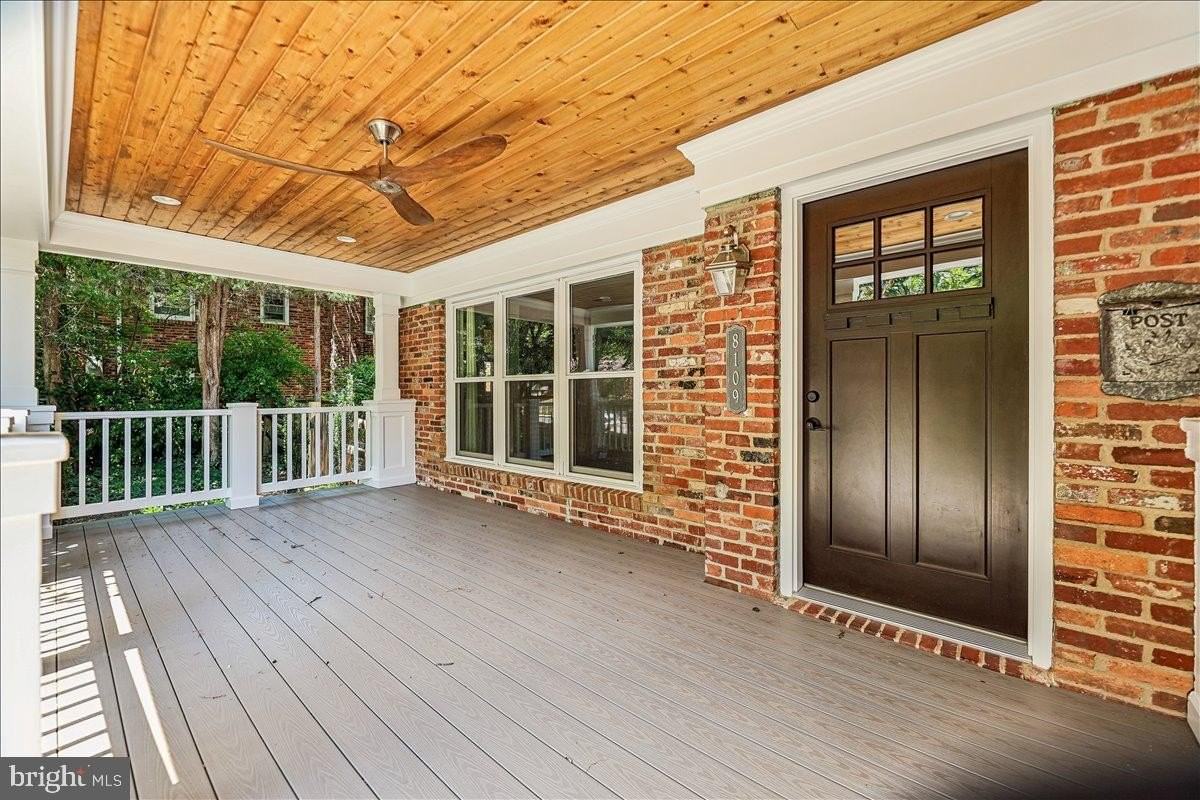 8109 Bainbridge Rd - Photo 2 of 21