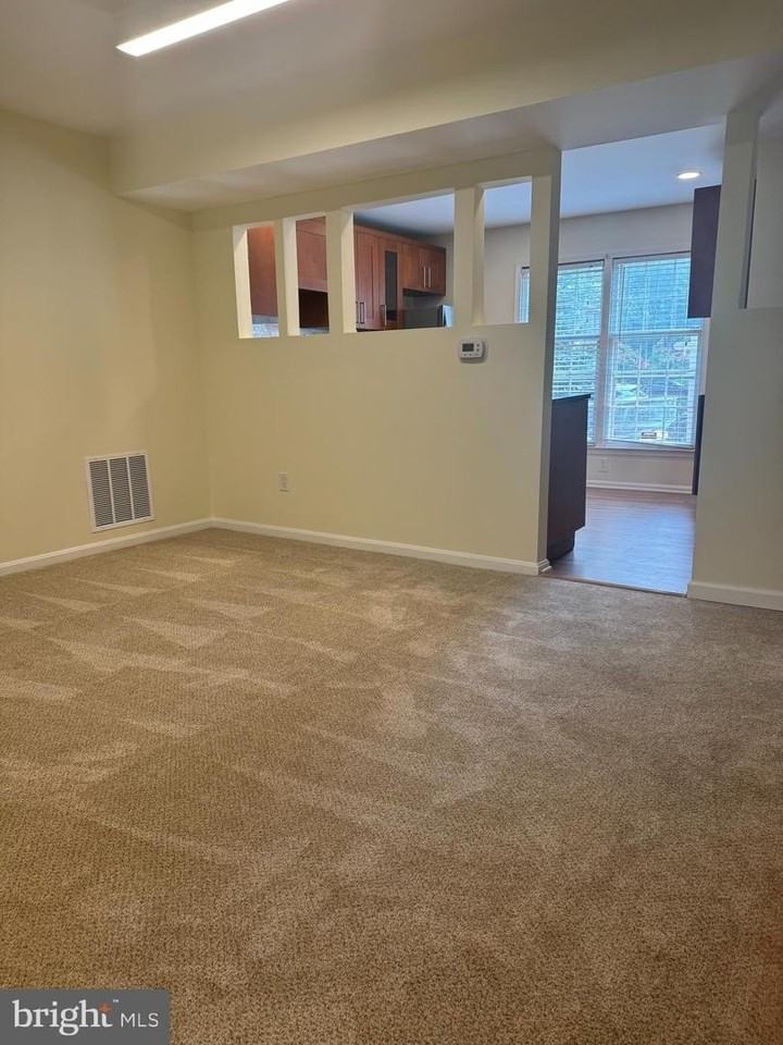 7460 Adams Park Ct - Photo 5 of 12