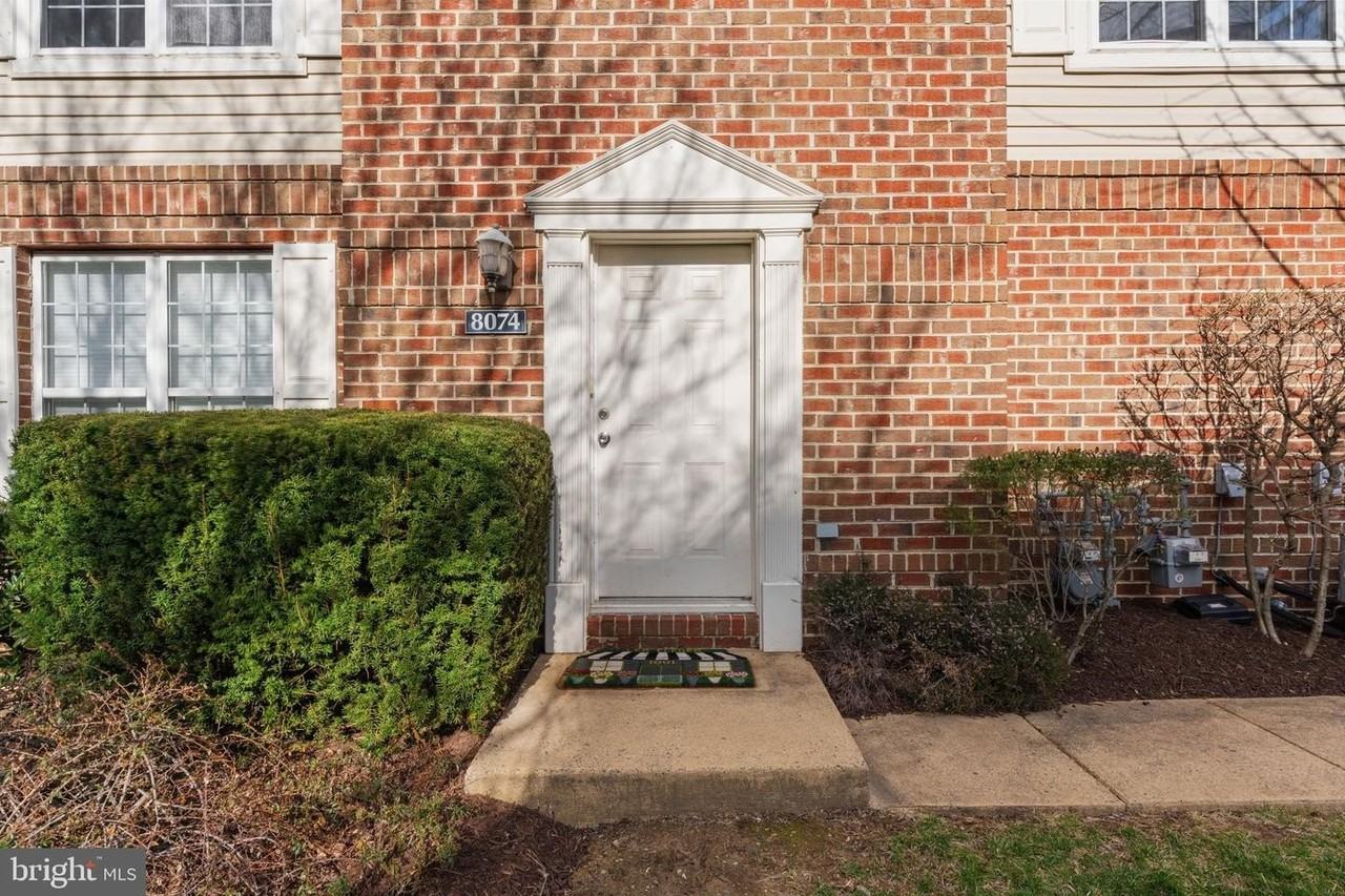 8074 Nicosh Circle Ln - Photo 4 of 50