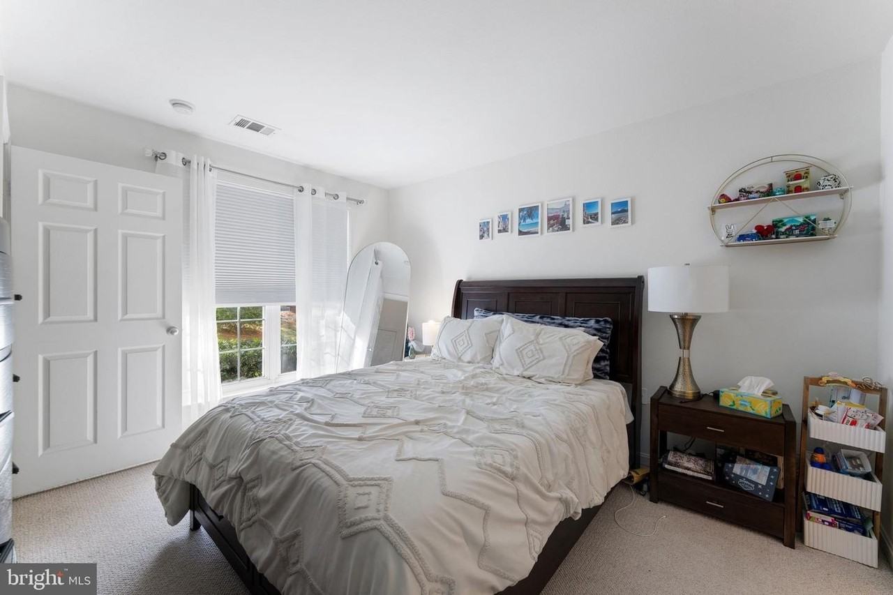 8074 Nicosh Circle Ln - Photo 7 of 50