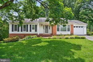 featured image of 8006 Lady Lewis Ct