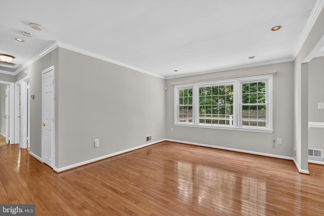 8006 Lady Lewis Ct - Photo 6 of 30