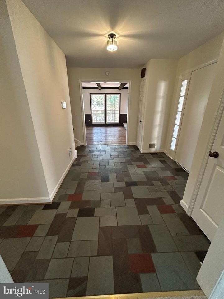 3816 Ridgelea Dr - Photo 2 of 25