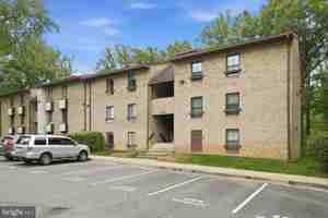featured image of 11619 Stoneview Sq