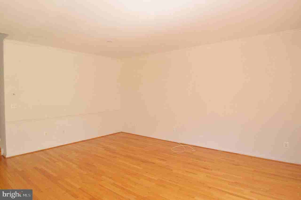 4209 Trumbo Ct - Photo 7 of 25