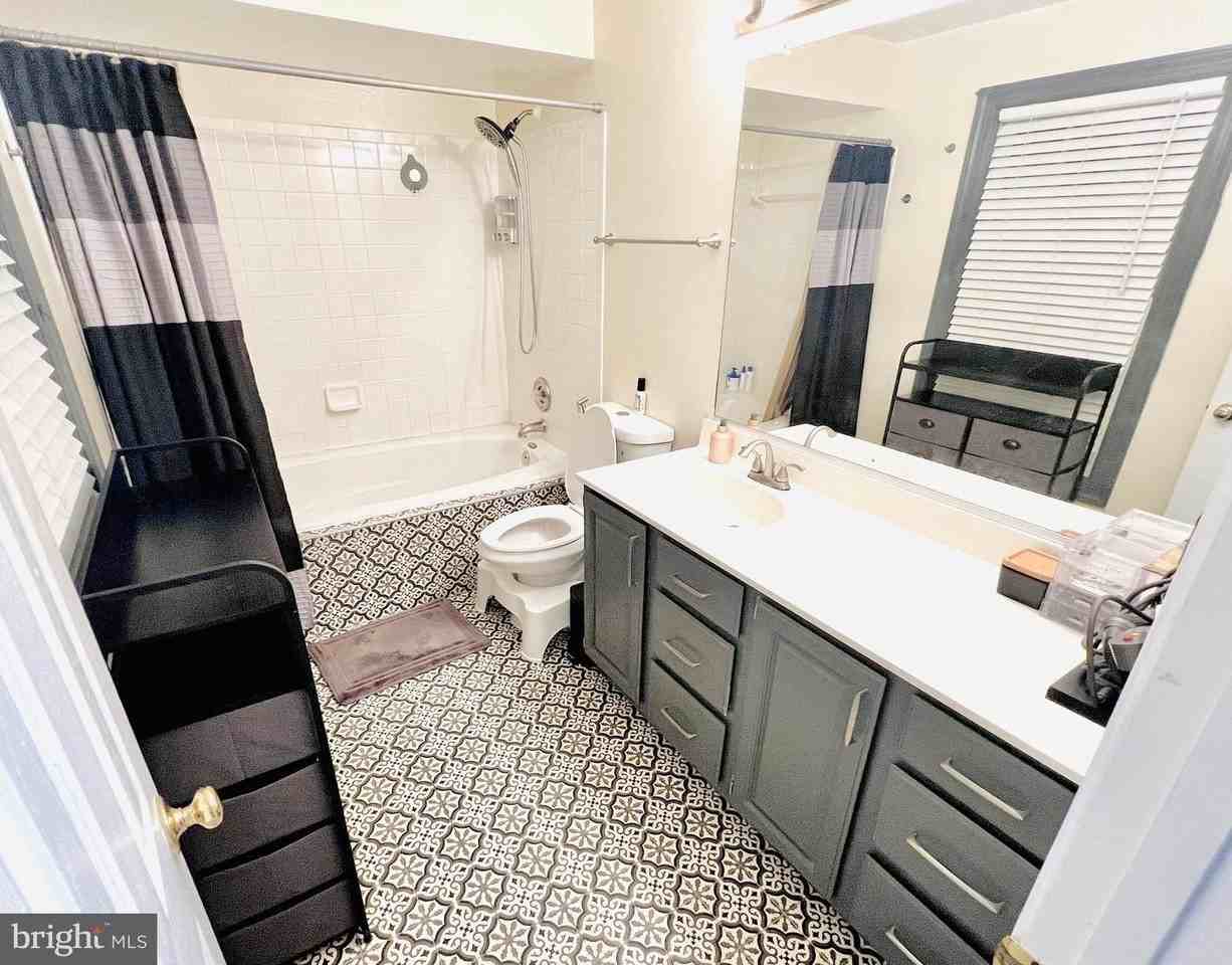12225 Fairfield House Dr Apt 112c - Photo 6 of 18