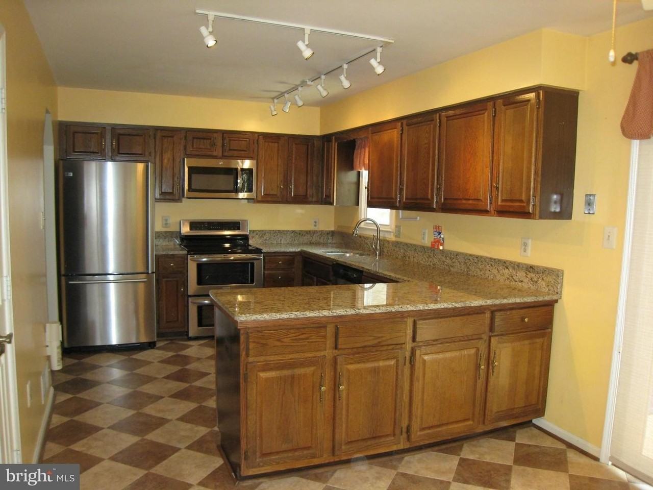 4535 Sawgrass Ct - Photo 4 of 14