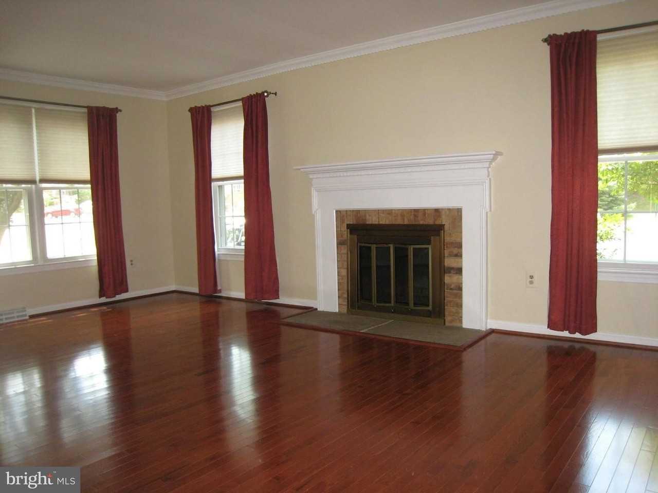 4535 Sawgrass Ct - Photo 7 of 14