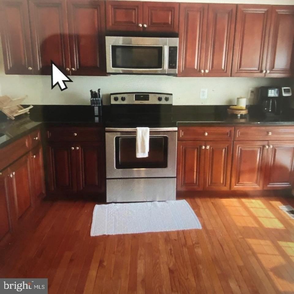 9881 High Water Ct - Photo 2 of 19