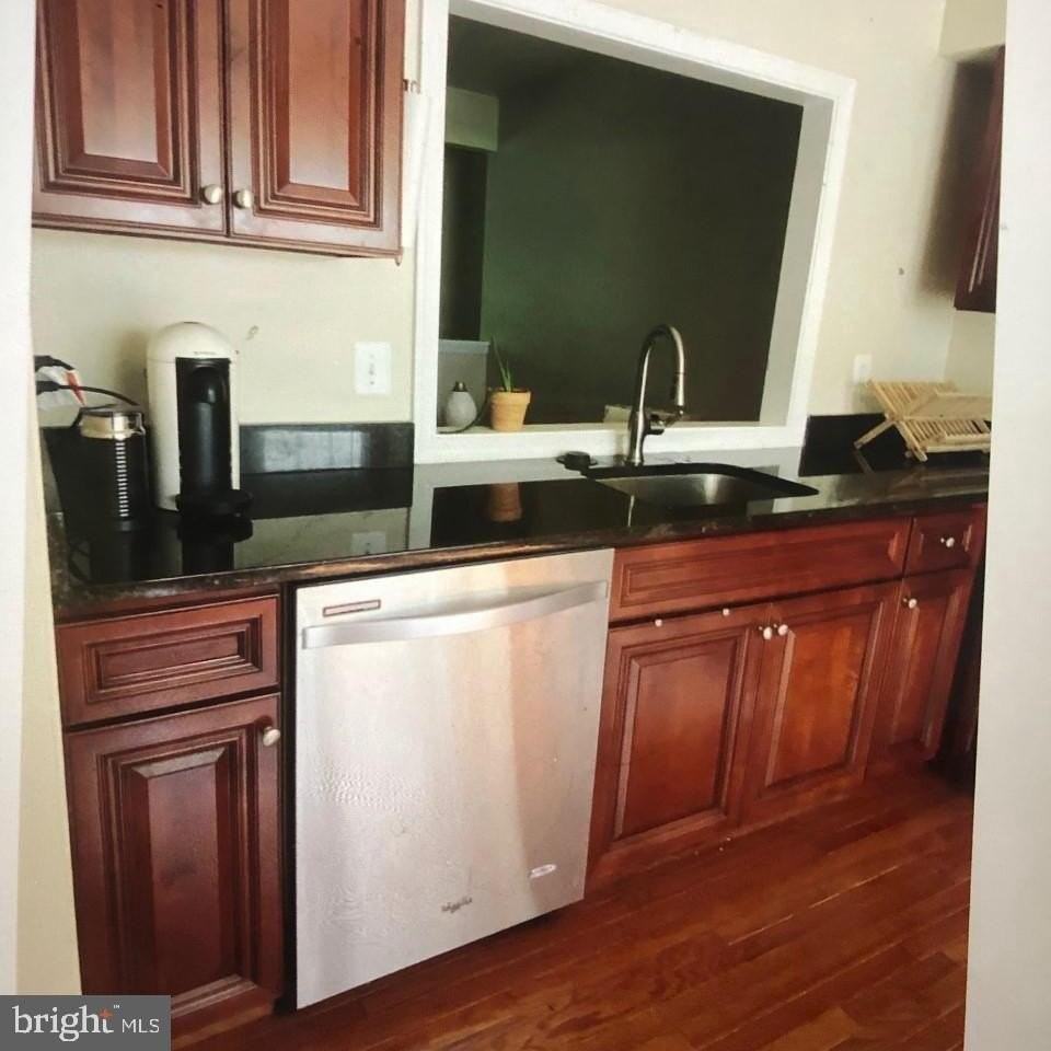9881 High Water Ct - Photo 3 of 19