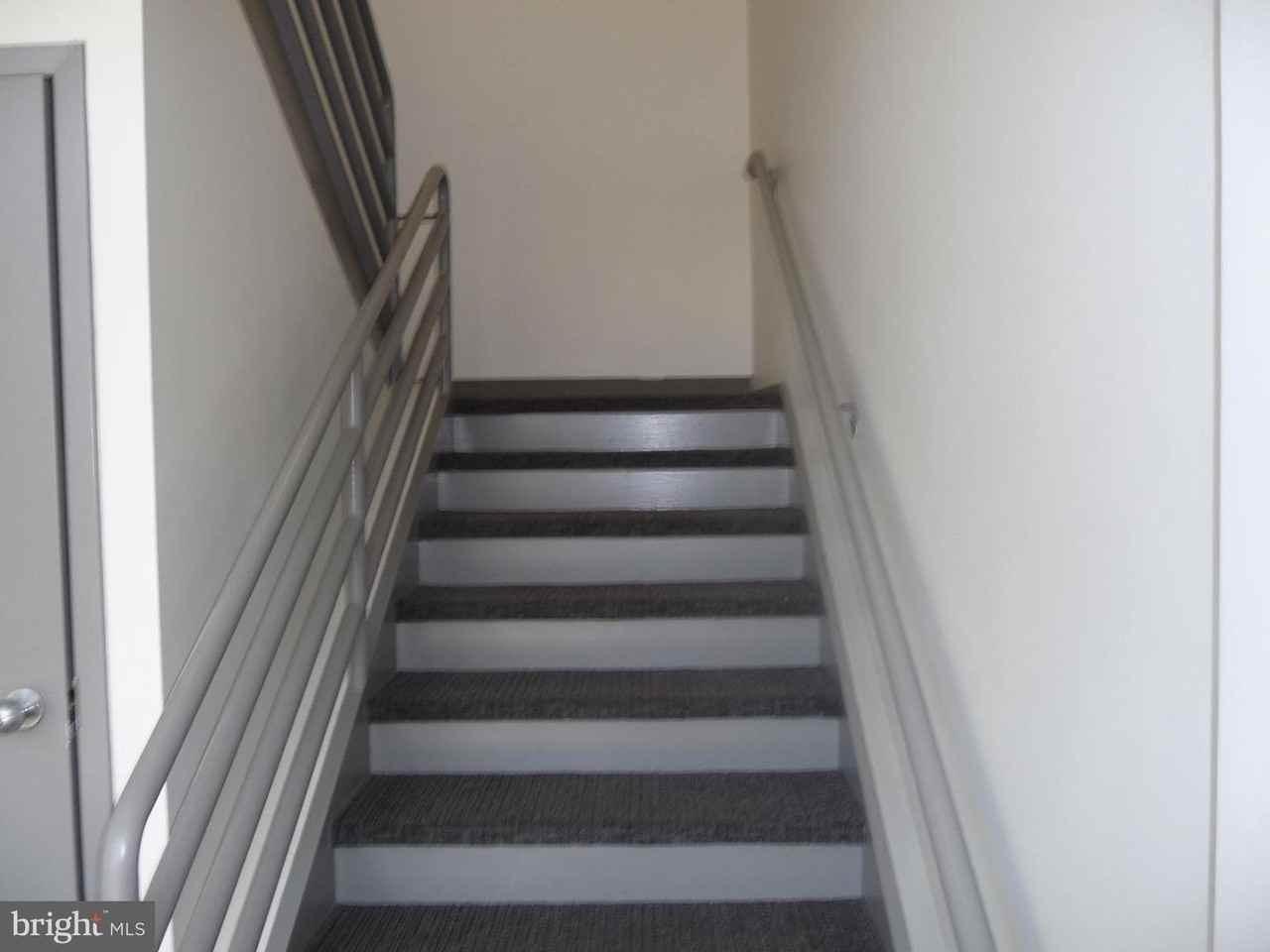 22611 Markey Ct - Photo 4 of 28
