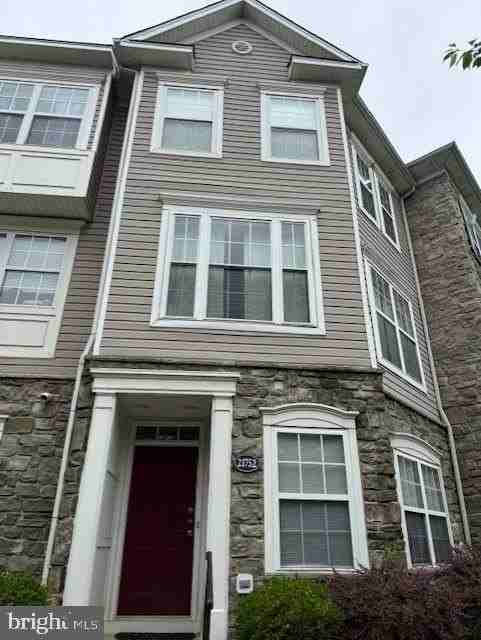 21752 Ascot Ct - Photo 2 of 17