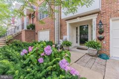 43125 Holtby Sq - Photo 1 of 1