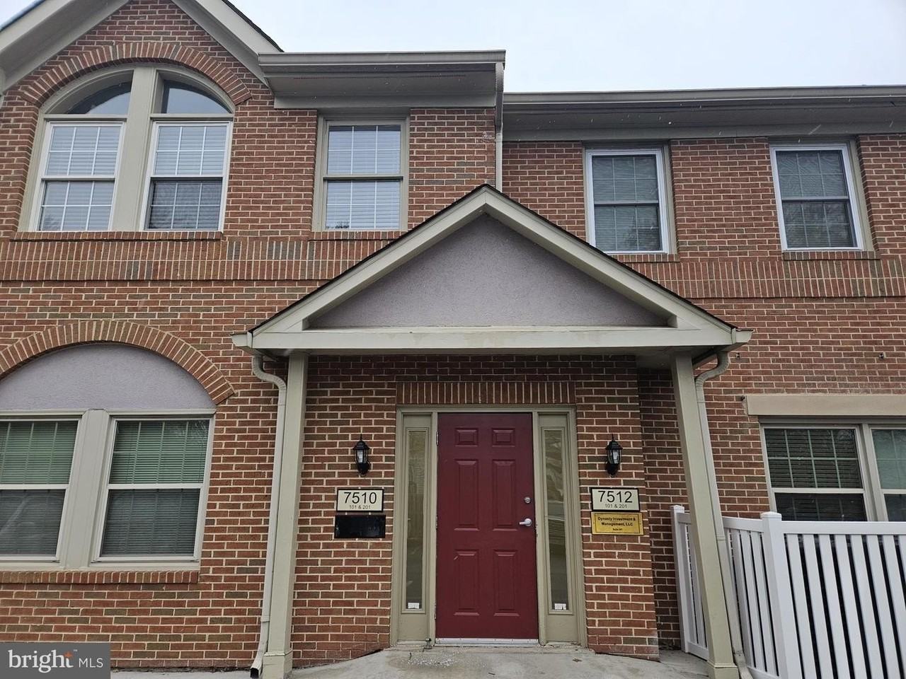 7508 Diplomat Dr - Photo 3 of 25