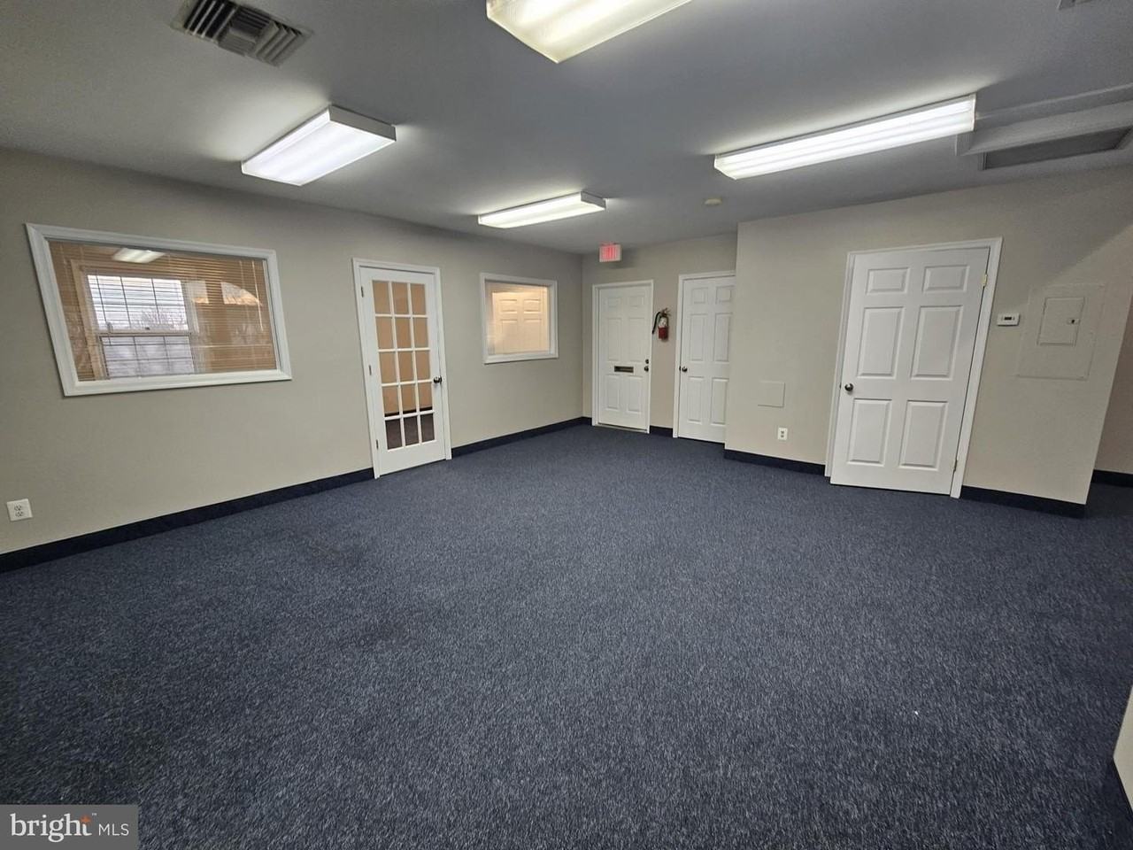 7508 Diplomat Dr - Photo 6 of 25
