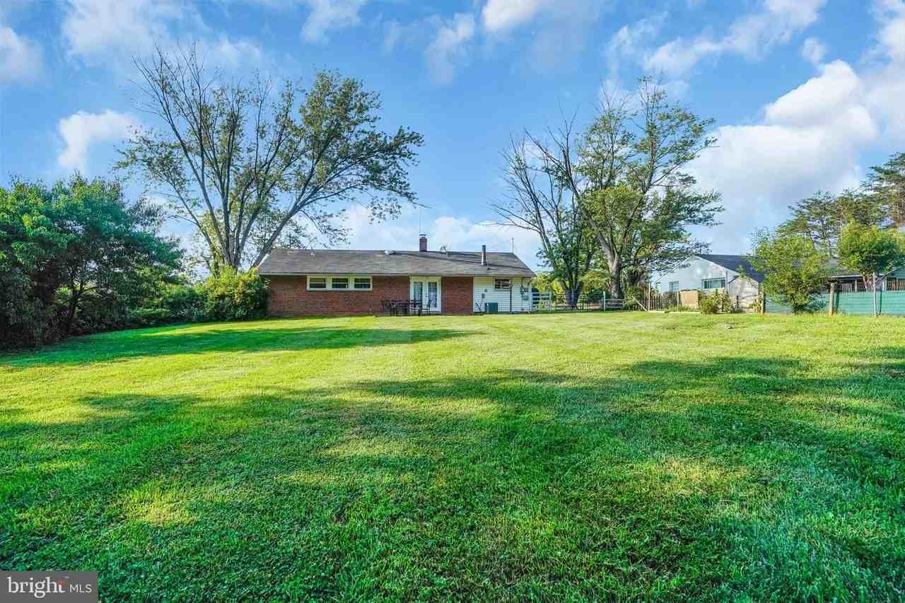 13209 Thornton Dr - Photo 6 of 30