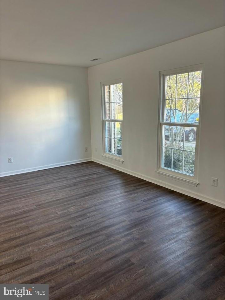5108 Brooke Valley Ct - Photo 2 of 22