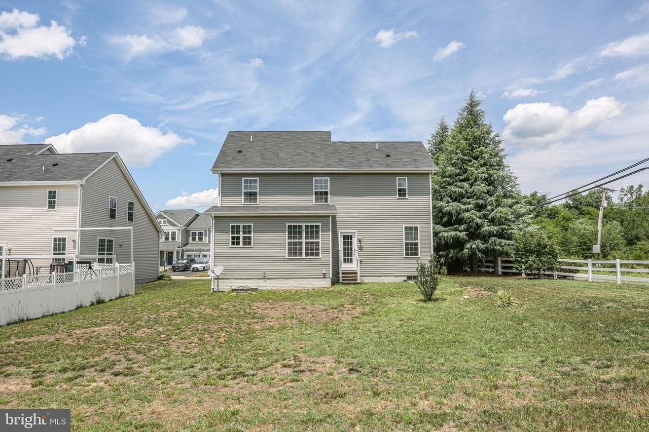 1 Doria Hill Dr - Photo 3 of 34