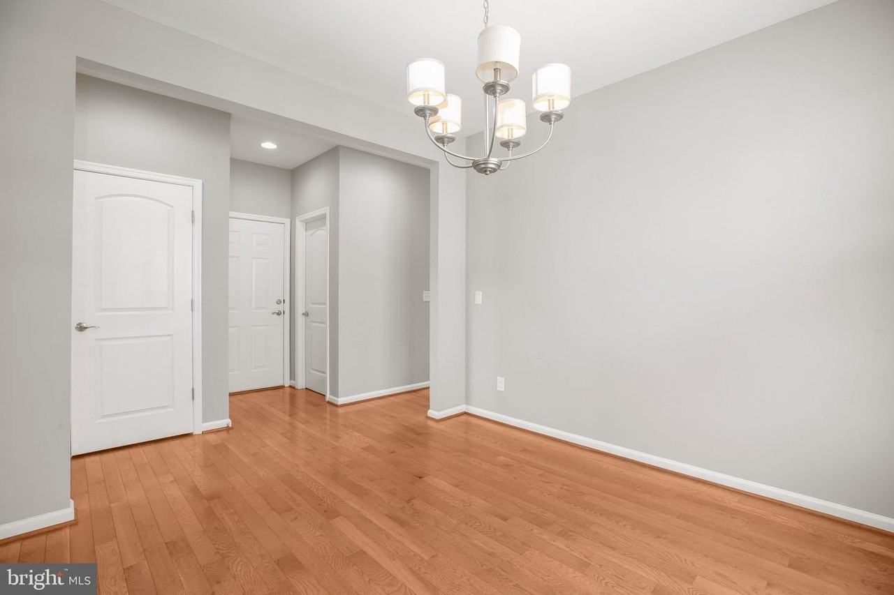 1 Doria Hill Dr - Photo 7 of 34