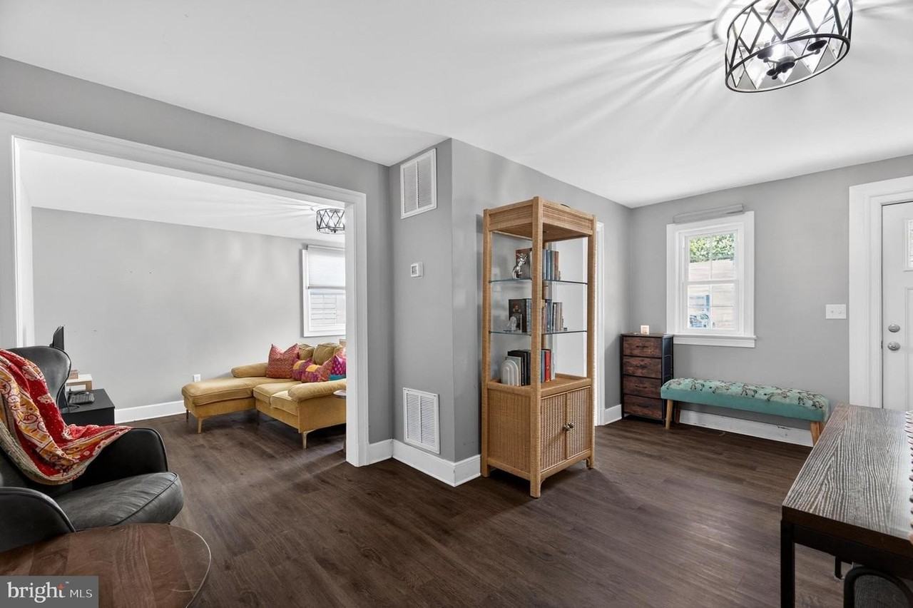 621 Patterson Ave - Photo 5 of 24