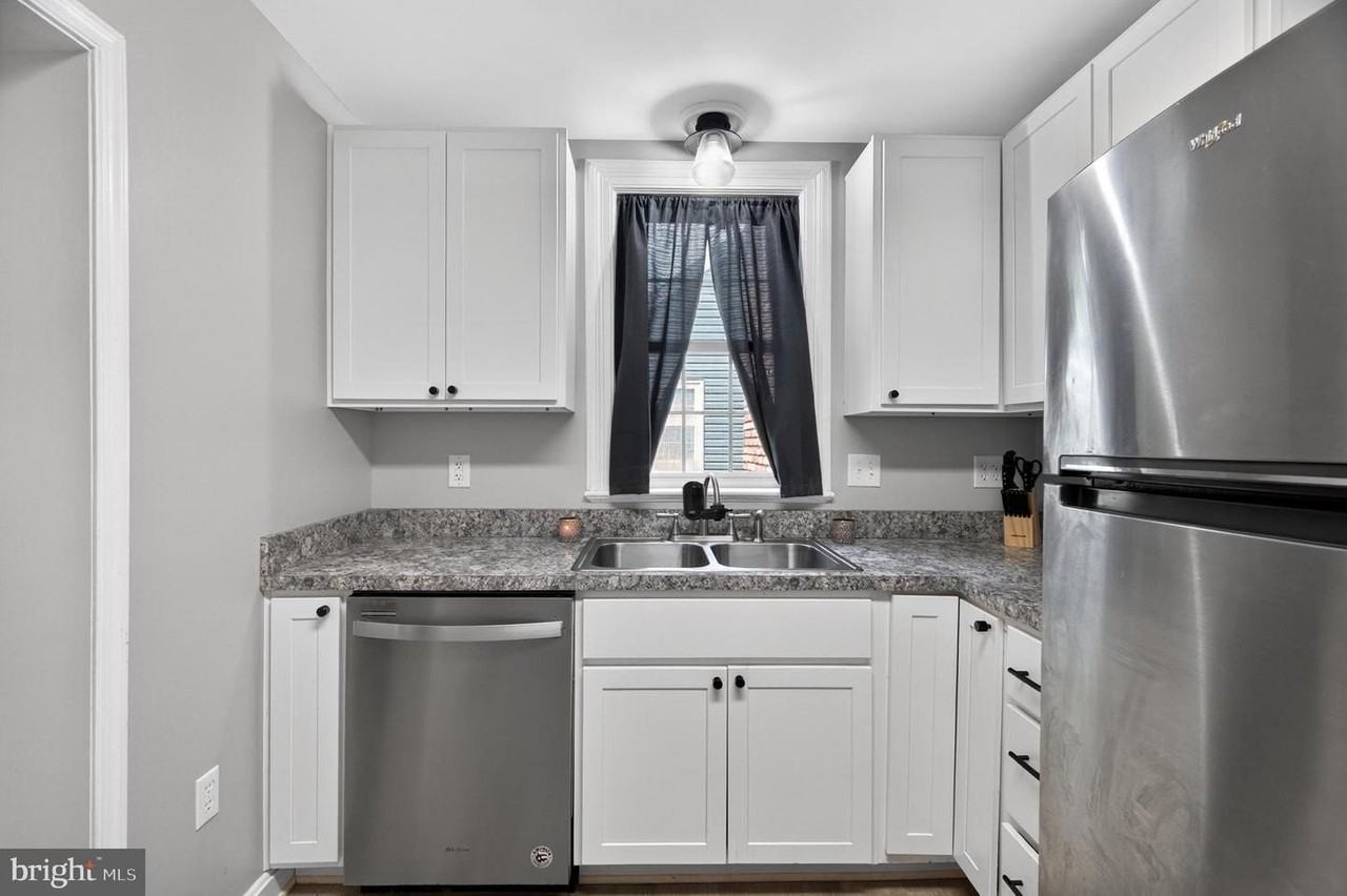 621 Patterson Ave - Photo 7 of 24