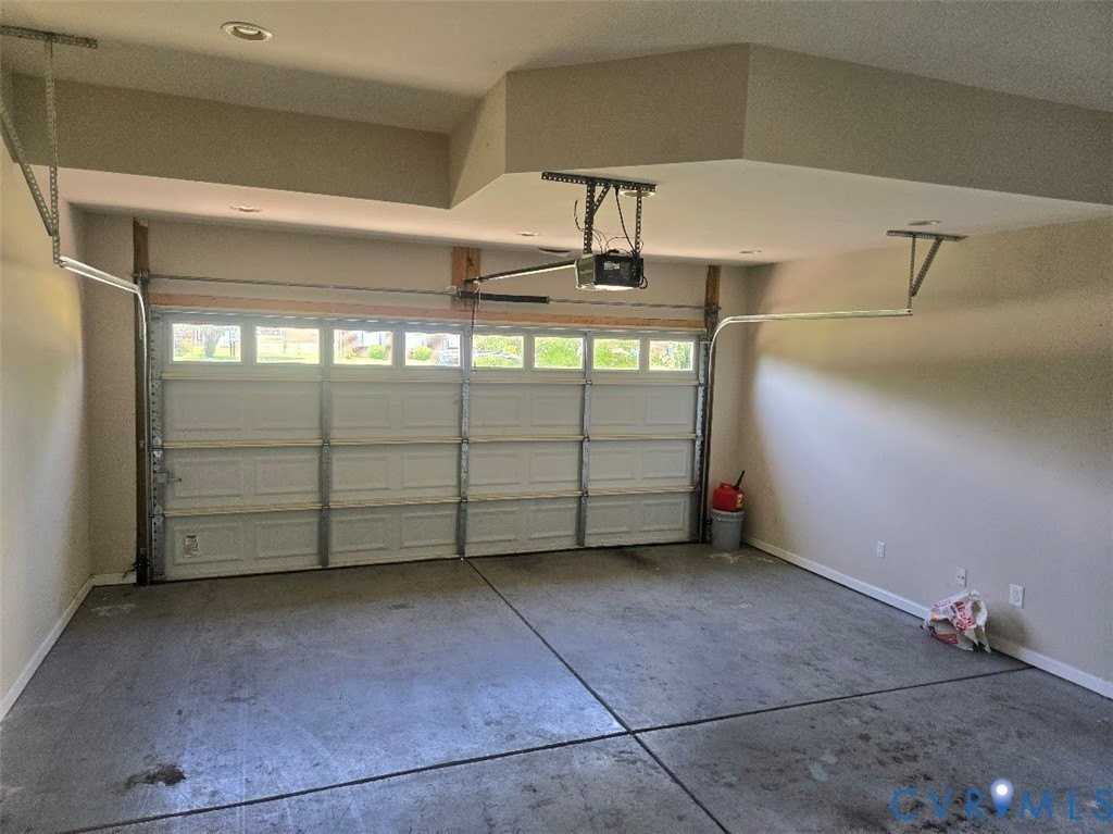 4801 Thornhurst St - Photo 2 of 3
