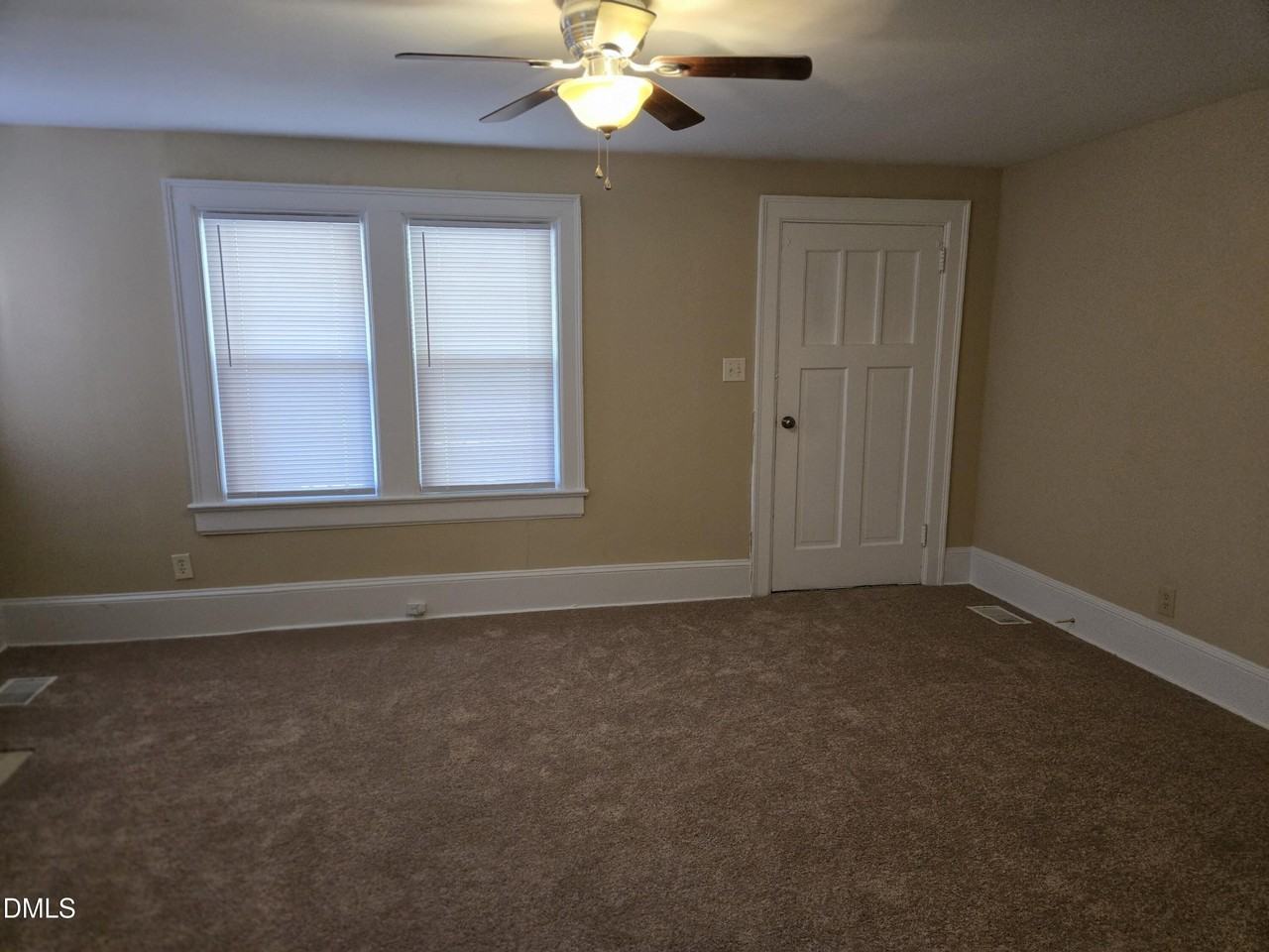 205 N Smithfield Rd - Photo 2 of 14