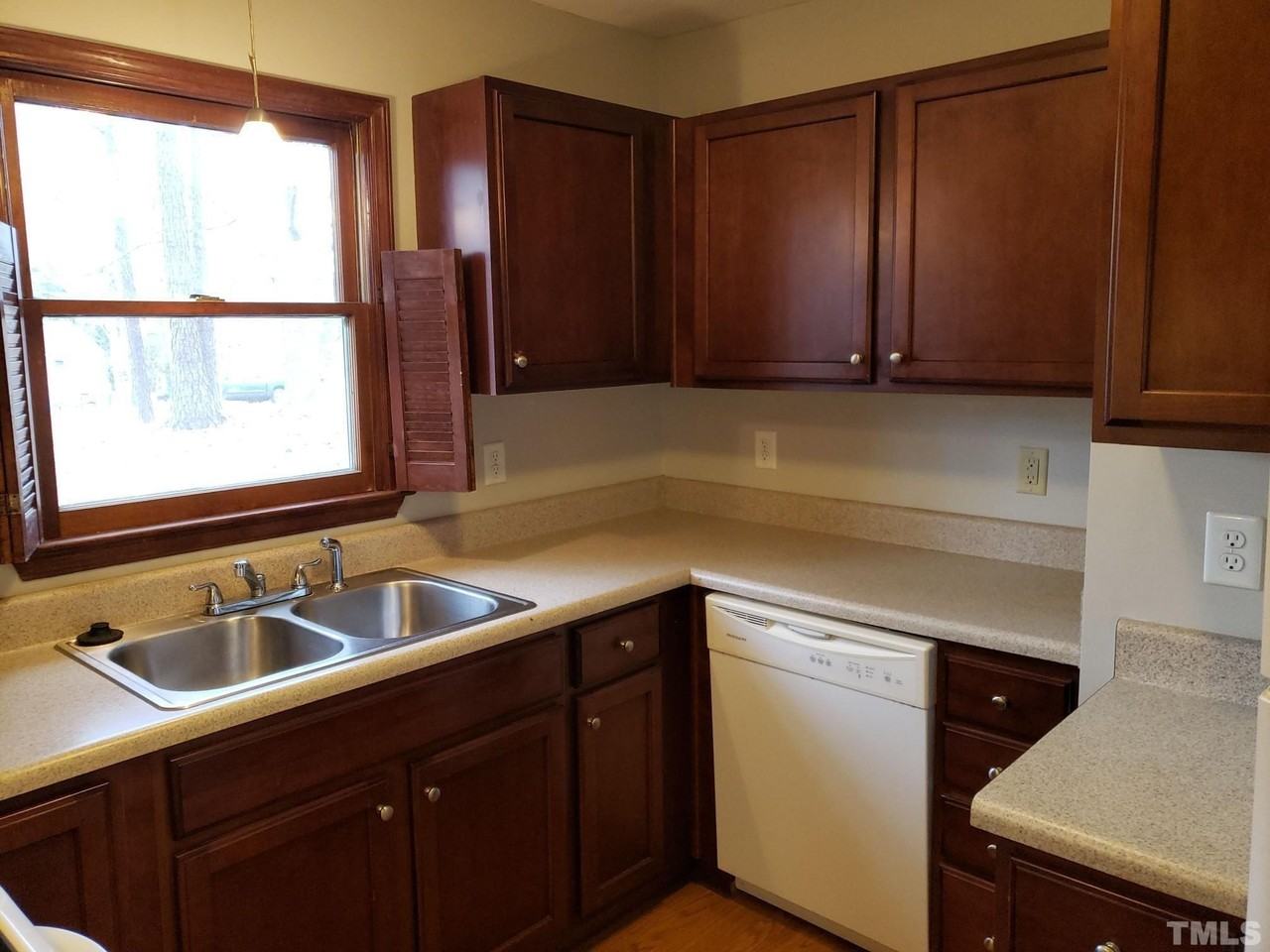 207 Meadow Run - Photo 5 of 17