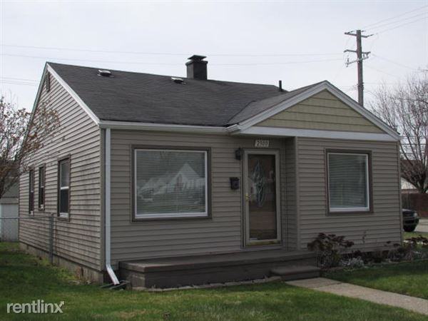 2300 Guthrie Ave - Photo 2 of 8