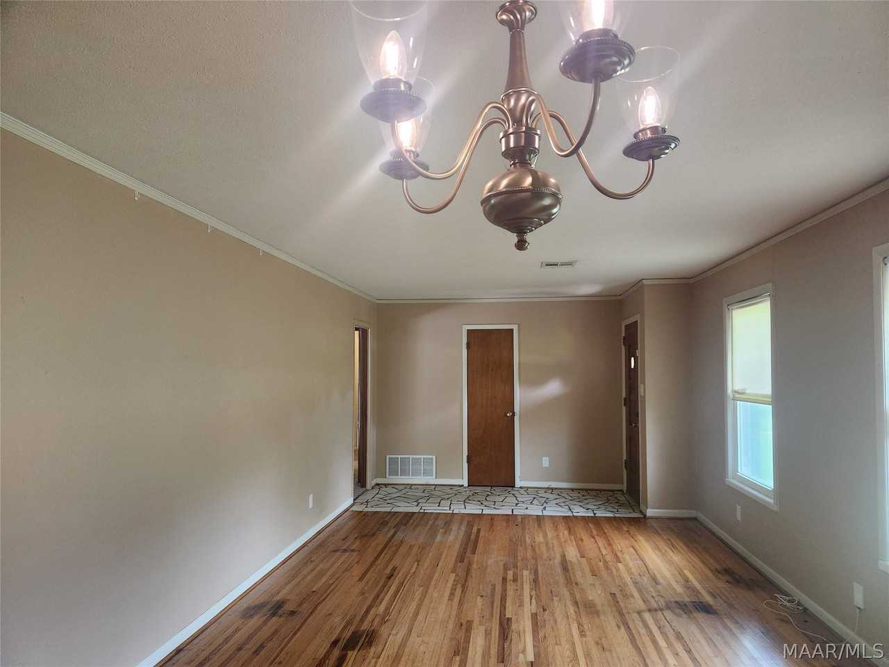 1203 Oates Rd - Photo 7 of 49